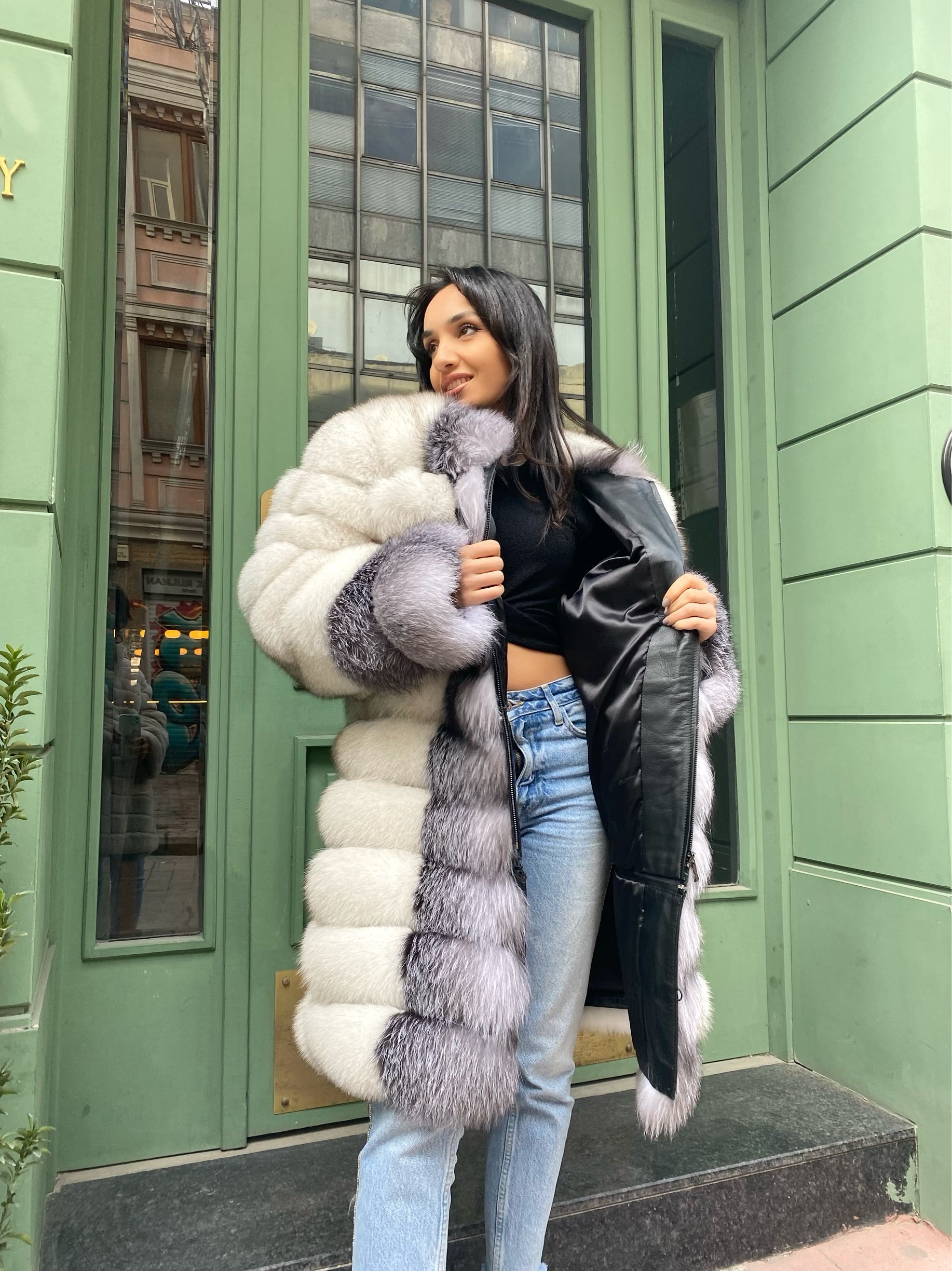 Transformer Women Natural  Fox Fur Jacket Short ( Gray And White )