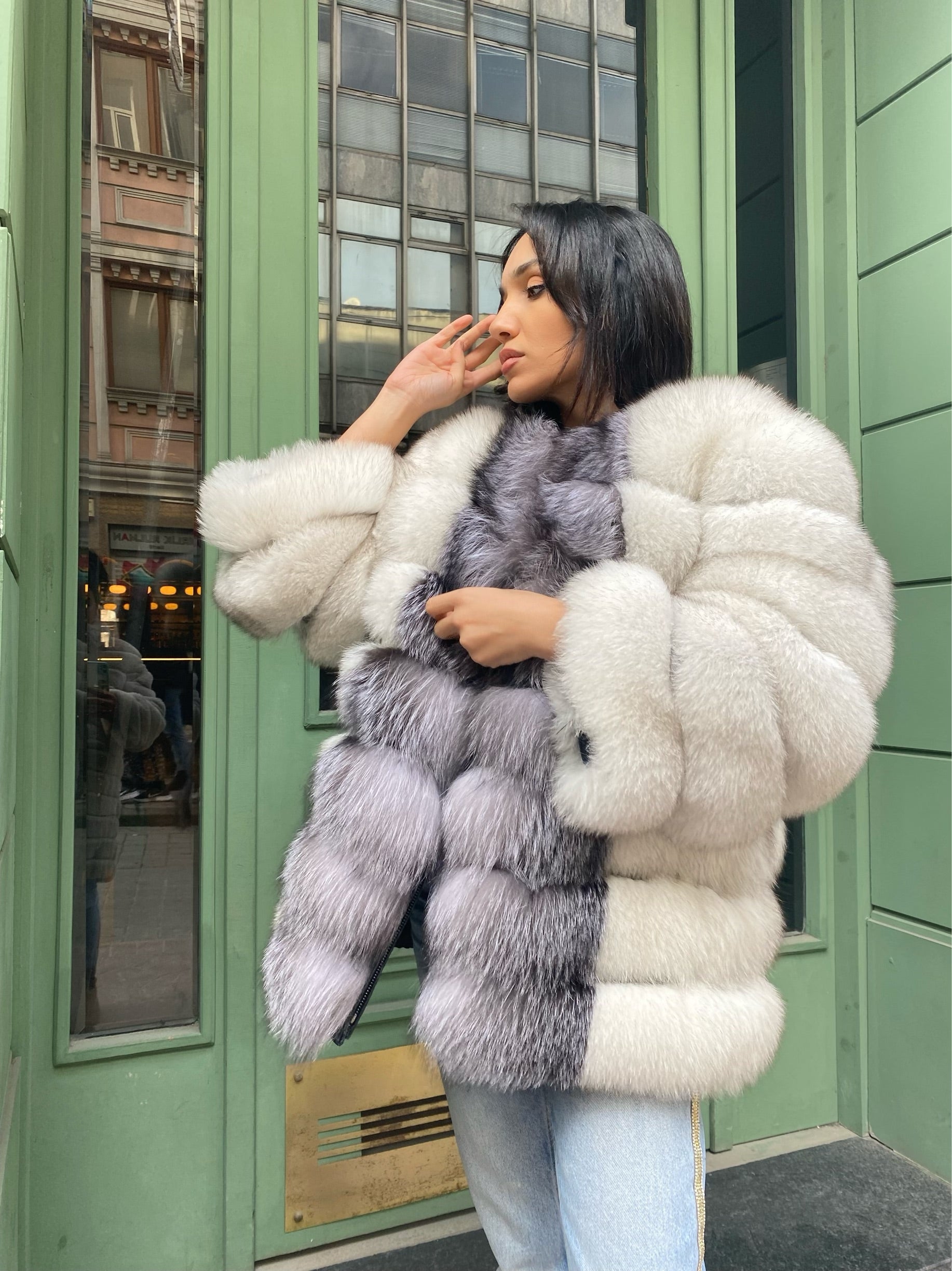 Transformer Women Natural  Fox Fur Jacket Short ( Gray And White )