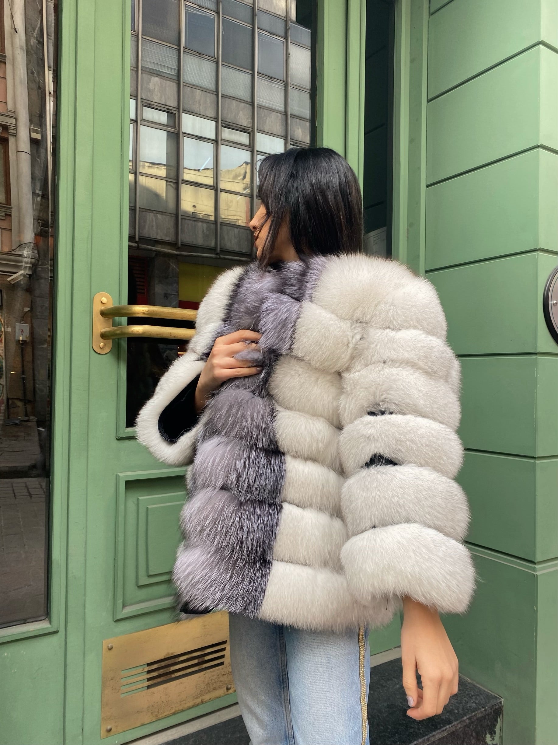 Transformer Women Natural  Fox Fur Jacket Short ( Gray And White )