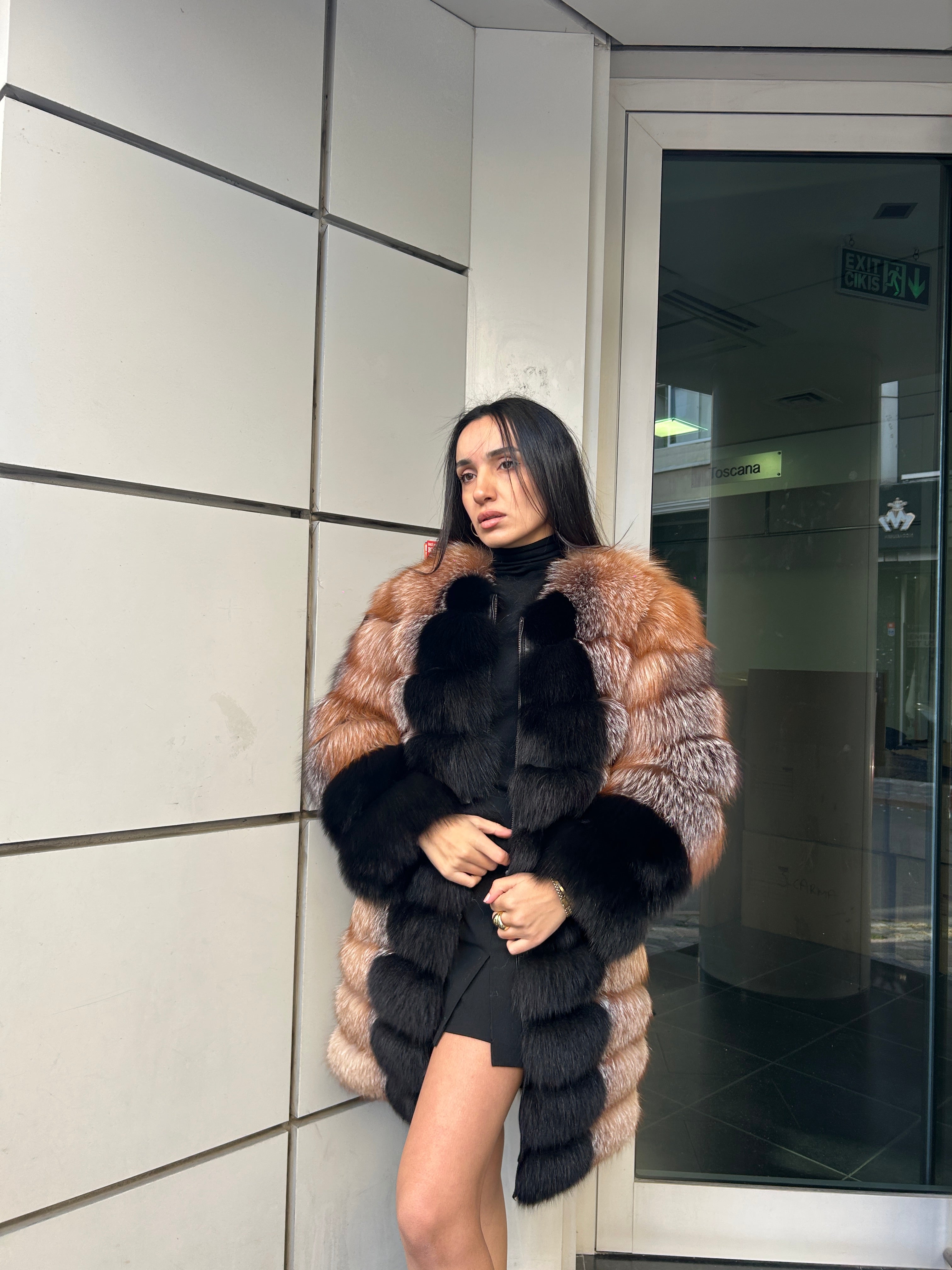 Transformer Women Fox Fur Jacket Short ( Natural Frost And Black )