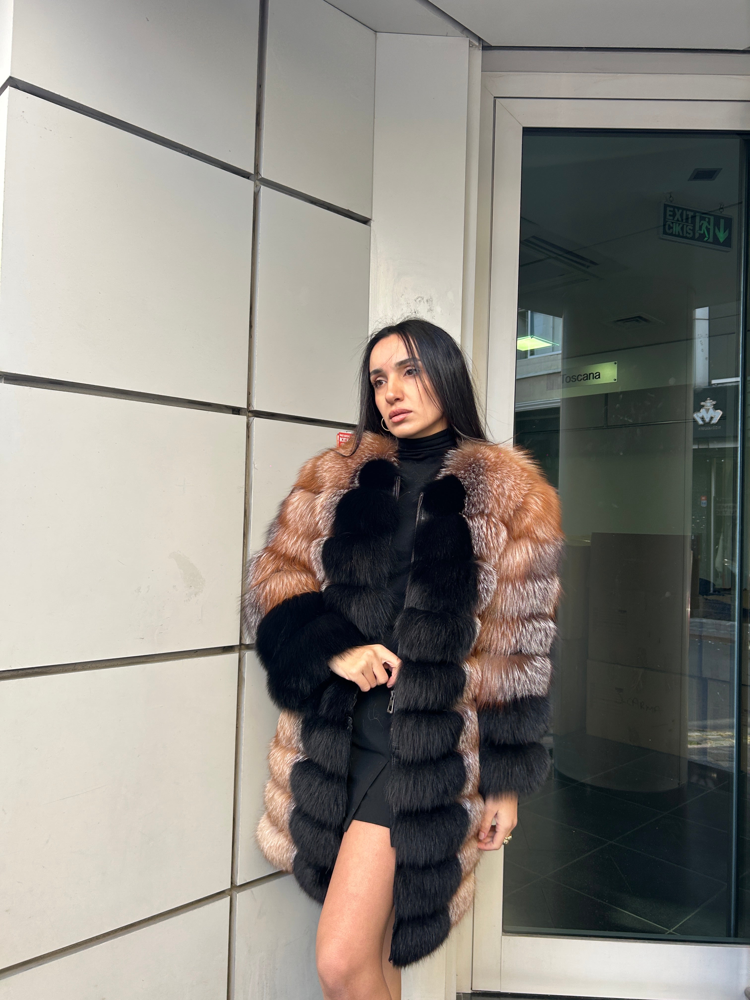 Transformer Women Fox Fur Jacket Short ( Natural Frost And Black )