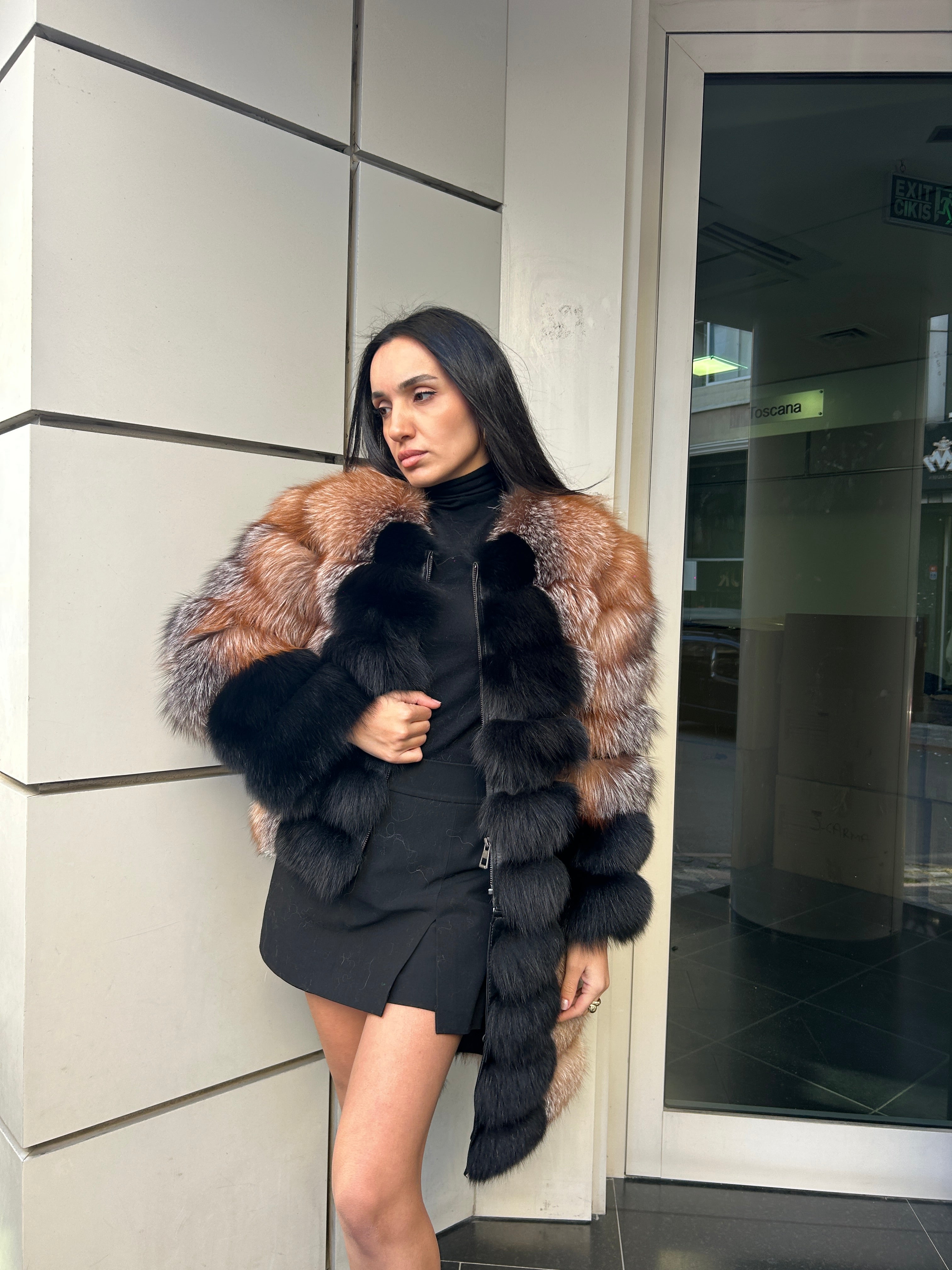 Transformer Women Fox Fur Jacket Short ( Natural Frost And Black )