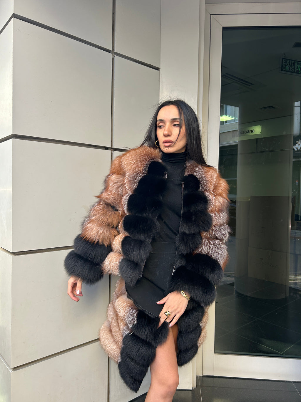 Transformer Women Fox Fur Jacket Short ( Natural Frost And Black )